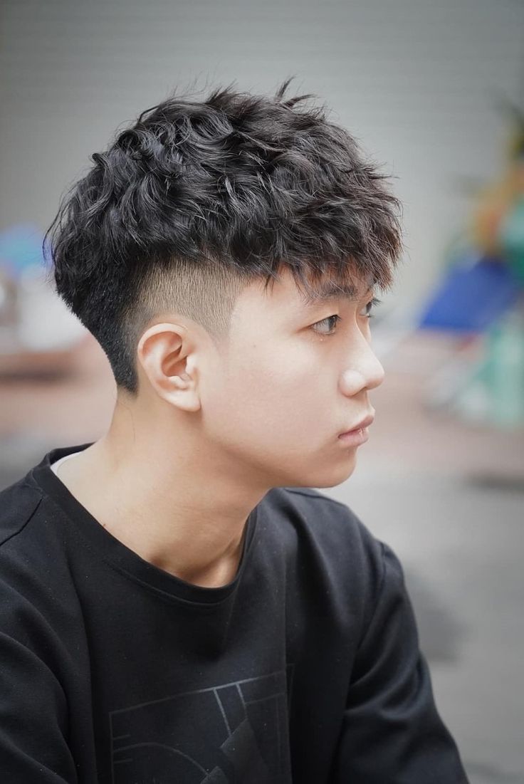 Uốn Con Sâu bùng nổ